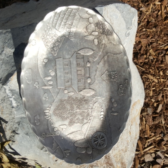 AMERICAN FORGING, LLC ♡ Hand Hammered Aluminum Country Farm Scene Oval Tray - Picture 11 of 16